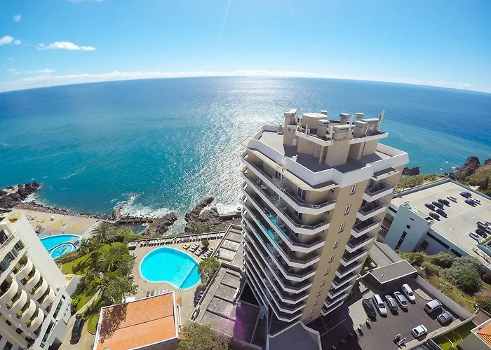 Duas Torres Hotel
